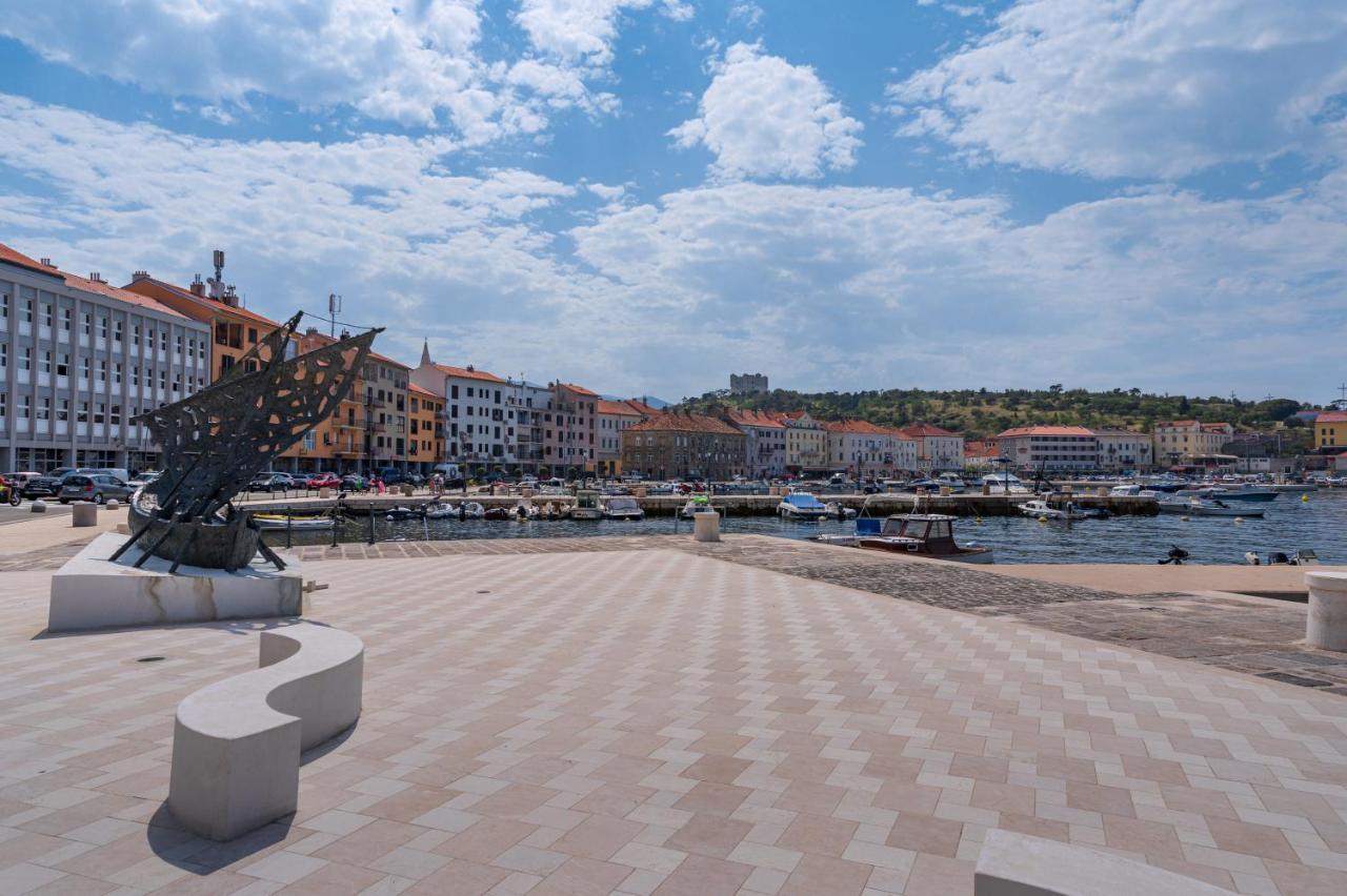 Apartmens Mendula Appartement Senj  Buitenkant foto