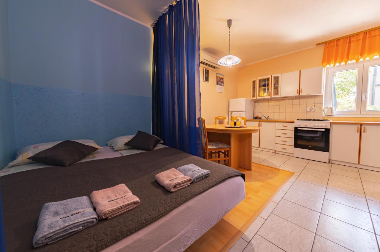 Apartmens Mendula Appartement Senj  Buitenkant foto